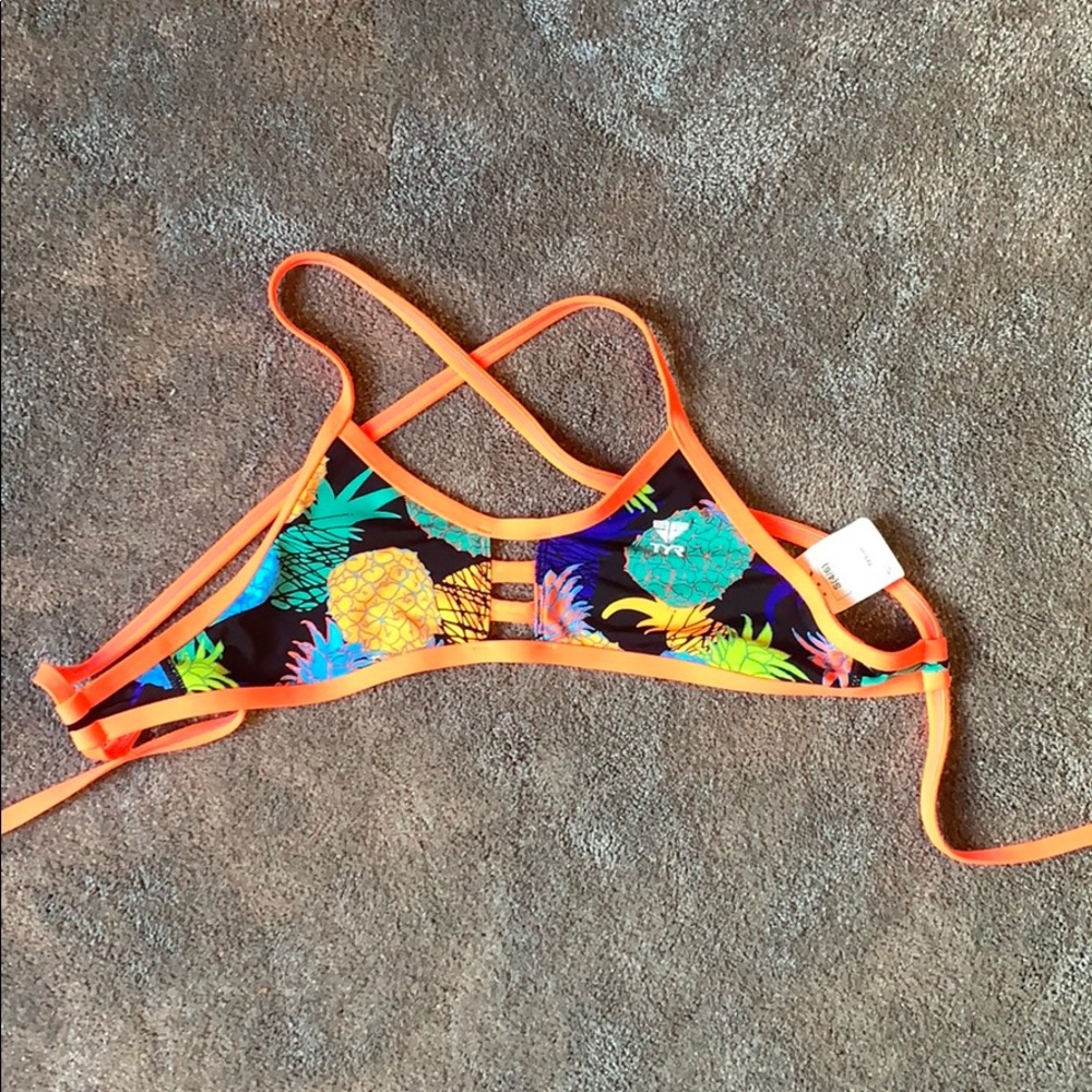 TYR tie back bathing suit top